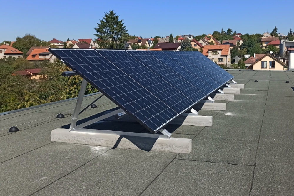 fotovoltaika na ploché střeše